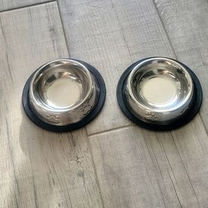 Unknown brand dog bowl 2 for the price of one ‐